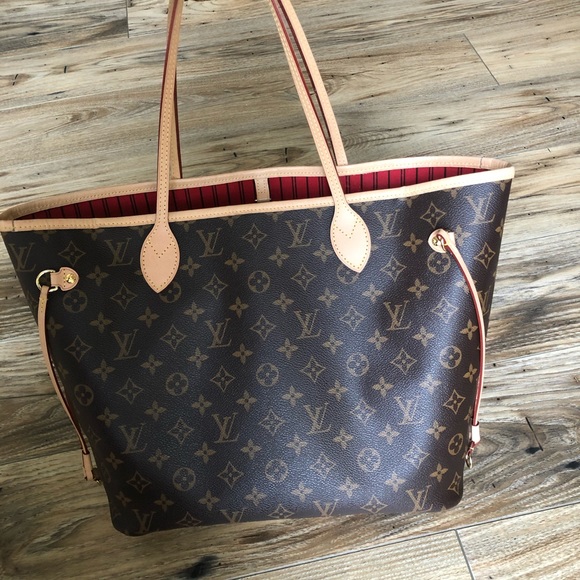 Louis Vuitton Handbags - Authentic Louis Vuitton Neverfull MM Monogram